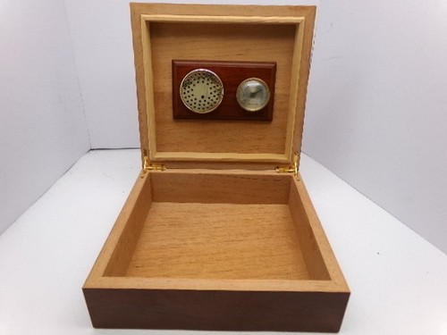 Desk top cigar - 9in, 9in